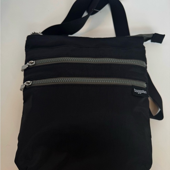Baggillini Comrade 3-Zip Crossbody bag black - Picture 5 of 11